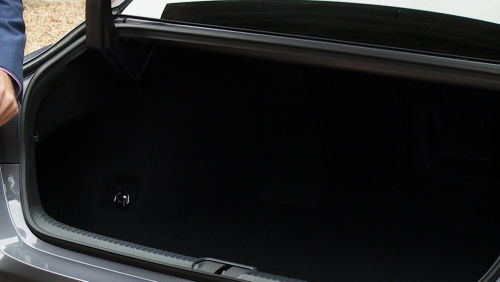 LEXUS ES SALOON 300h 2.5 Premium Plus 4dr CVT view 5