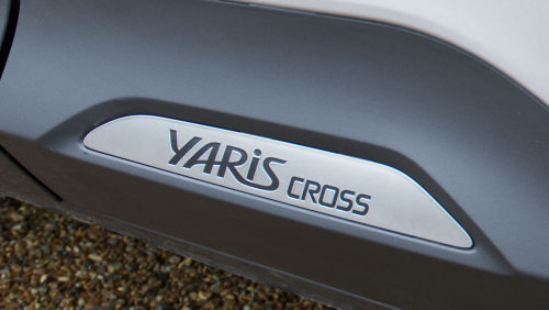 TOYOTA YARIS CROSS ESTATE 1.5 Hybrid 130 GR Sport 5dr CVT view 8