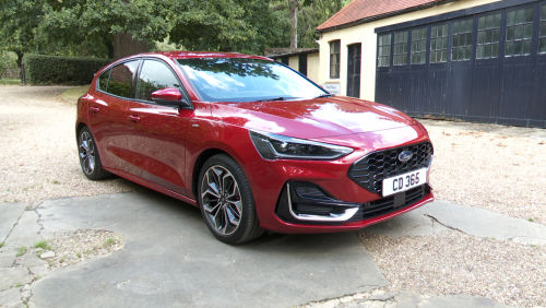FORD FOCUS HATCHBACK 1.0 EcoBoost Hybrid mHEV 155 ST-Line X 5dr Auto view 1