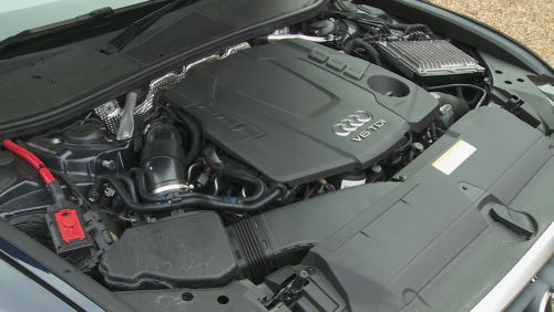 AUDI A6 DIESEL AVANT 40 TDI Quattro Black Edition 5dr S Tronic [Tech] view 4
