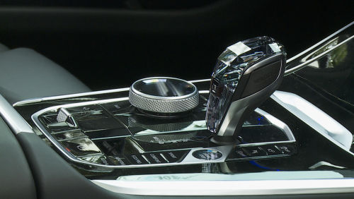 BMW X5 DIESEL ESTATE xDrive30d MHT M Sport 5dr Auto [7 Seat] [Pro Pk] view 2