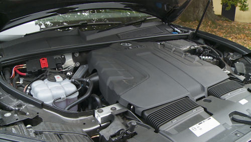 VOLKSWAGEN TOUAREG ESTATE 3.0 V6 TSI 4Motion Black Edition 5dr Tip Auto view 2