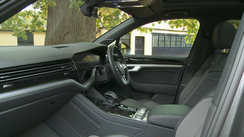 VOLKSWAGEN TOUAREG ESTATE 3.0 V6 TSI 4Motion Black Edition 5dr Tip Auto view 7
