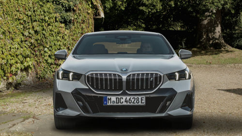 BMW I5 TOURING 250kW eDrive40 M Sport 84kWh 4dr Auto [Tech+/22kW] view 4
