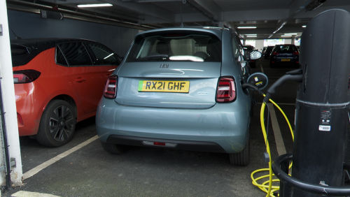 FIAT 500 ELECTRIC CABRIO 87kW 42kWh 2dr Auto view 6