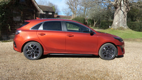 KIA CEED HATCHBACK 1.5T GDi ISG 138 GT-Line S 5dr DCT view 4
