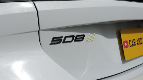 PEUGEOT 508 SW ESTATE 1.6 Hybrid4 360 Sport Engineered 5dr e-EAT8 view 5