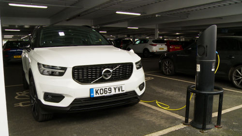 VOLVO XC40 ESTATE 1.5 T5 Recharge PHEV Ultimate Bright 5dr Auto view 5