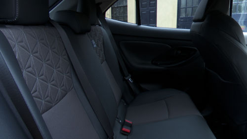 TOYOTA YARIS CROSS ESTATE 1.5 Hybrid 130 Premiere Edition AWD 5dr CVT view 6