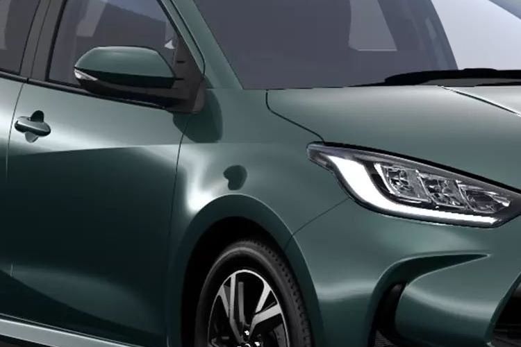 toyota yaris hatchback 1.5 hybrid 130 gr sport 5dr cvt [safety/bi-tone] detail view