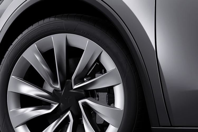 tesla model y standard range rwd 5dr auto detail view