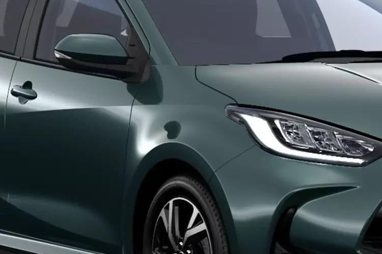 toyota yaris hatchback 1.5 hybrid design 5dr cvt [safety pack] detail view