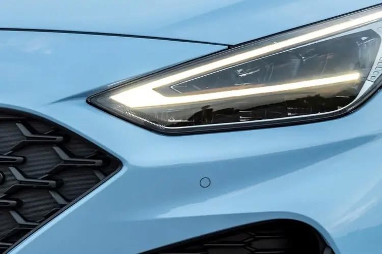 hyundai i30 hatchback 1.5t gdi 48v hybrid advance 5dr detail view