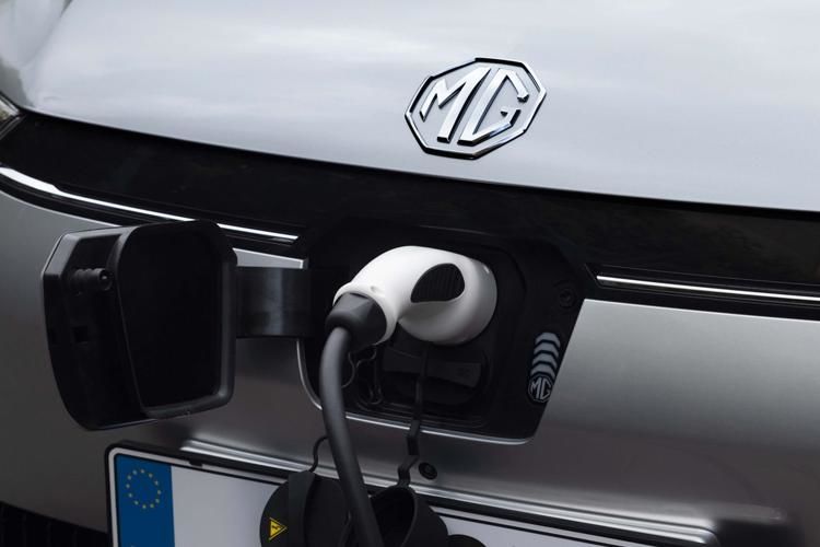 mg motor uk mg5 115kw se ev long range 61kwh 5dr auto detail view