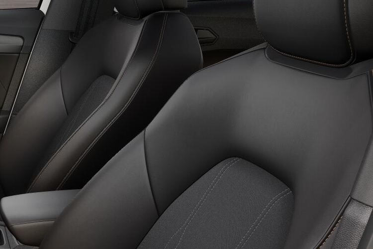 cupra leon hatchback 1.4 ehybrid vz2 design edition 5dr dsg detail view
