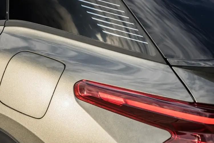 citroen c5 x 1.2 hybrid 136 plus 5dr e-dcs6 detail view