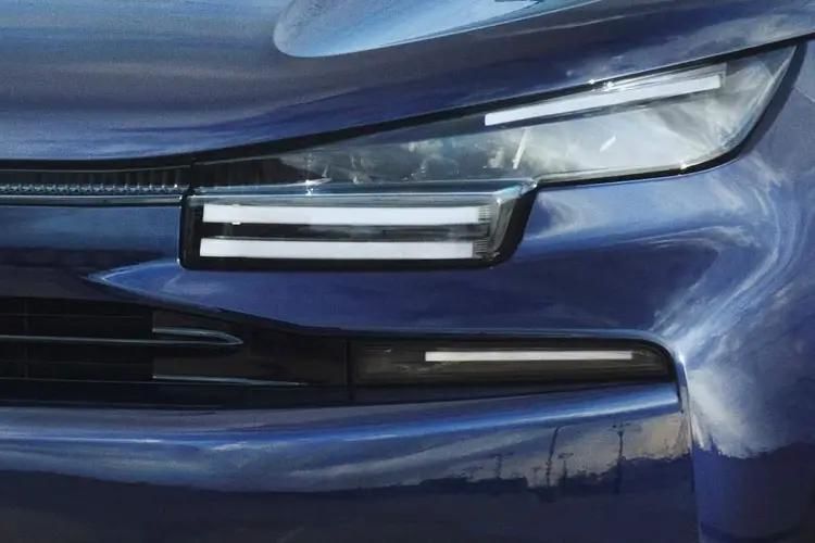 citroen c4 x saloon 1.2 hybrid [136] plus 5dr e-dcs6 detail view