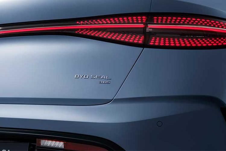 byd seal saloon 230kw design 83kwh 4dr auto detail view