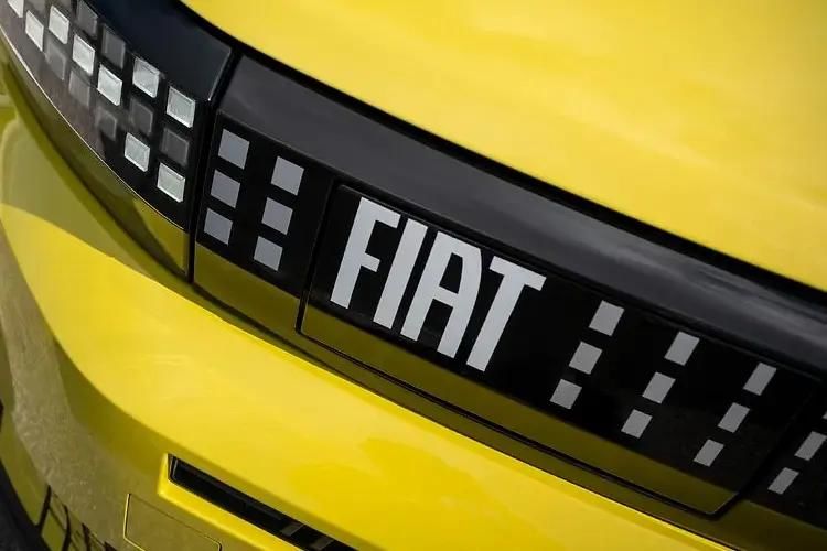 fiat grande panda 83kw la prima 44kwh 5dr auto detail view