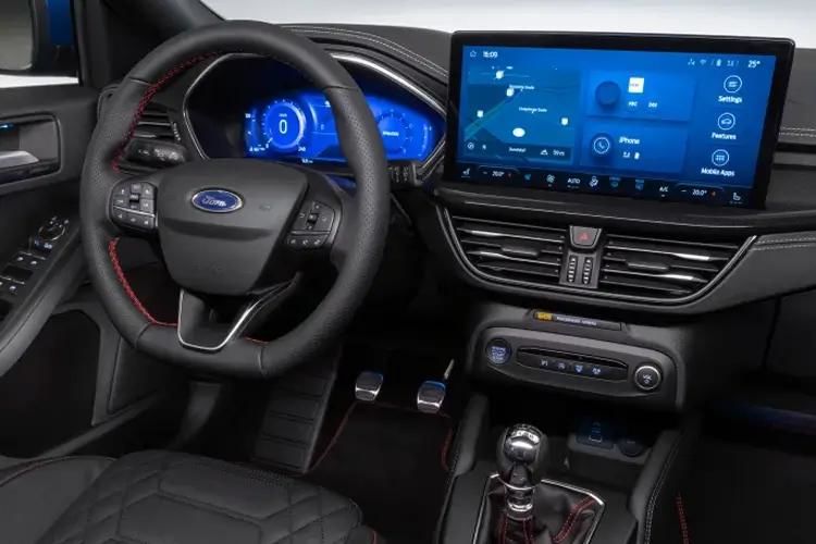 ford focus hatchback 1.0 ecoboost hybrid mhev st-line 5dr inside view