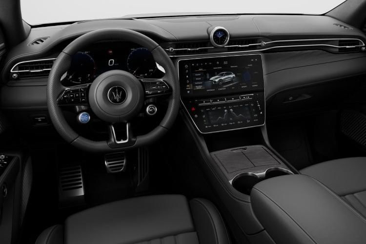 maserati grecale estate 48v mhev 300 5dr auto inside view