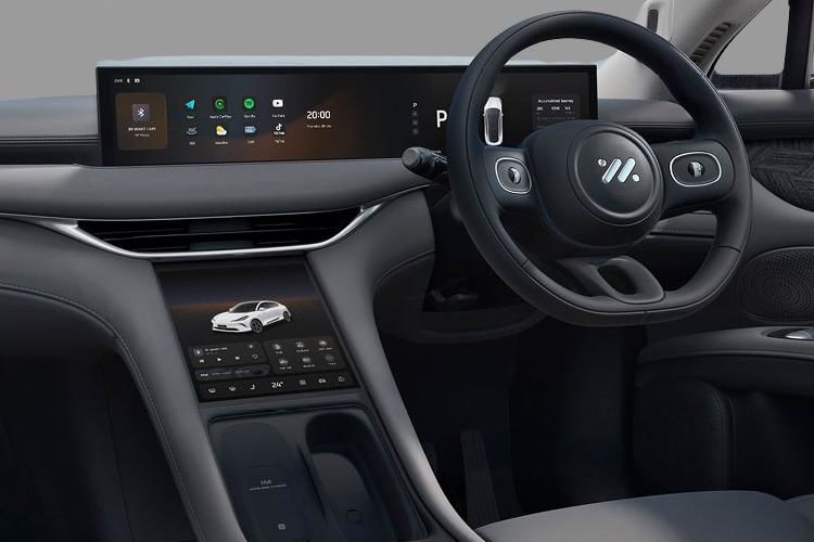 mg motor uk im6 300kw long range 100kwh 5dr auto inside view