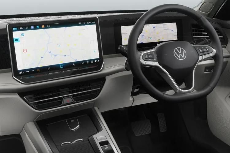 volkswagen passat estate 1.5 tsi ehybrid elegance 5dr dsg inside view