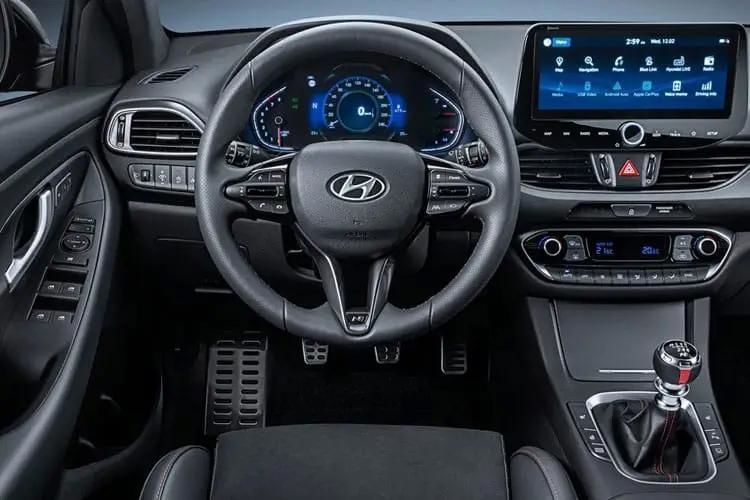 hyundai i30 estate 1.5t gdi 48v hybrid premium 5dr dct inside view