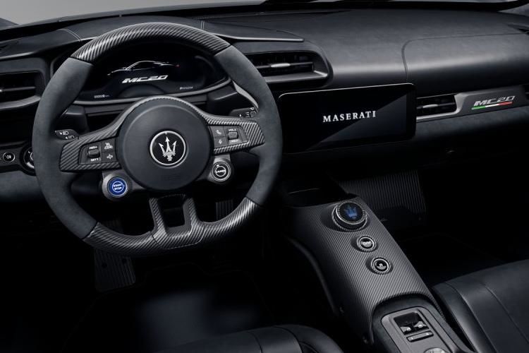 maserati mc20 coupe v6 2dr auto inside view