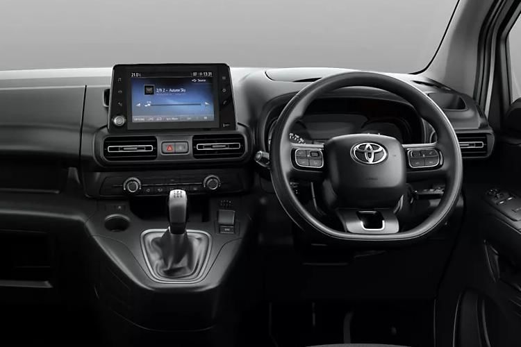 toyota proace city verso estate 100kw icon l1 50kwh 5dr auto inside view