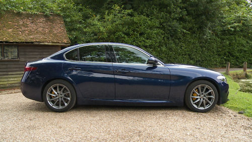 ALFA ROMEO GIULIA SALOON 2.0 Turbo Tributo Italiano 4dr Auto view 1
