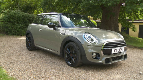 MINI HATCHBACK SPECIAL EDITIONS 1.5 Cooper Resolute Edition Premium 3dr Auto view 9