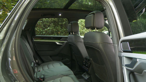 VOLKSWAGEN TOUAREG DIESEL ESTATE 3.0 V6 TDI 4Motion Black Edition 5dr Tip Auto view 4