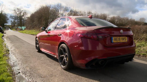 ALFA ROMEO GIULIA SALOON SPECIAL EDITION 2.9 V6 BiTurbo Quadrifoglio Super Sport 4dr Auto view 4