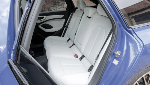 AUDI A6 E-TRON AVANT 210kW 83kWh Sport 5dr Auto view 4