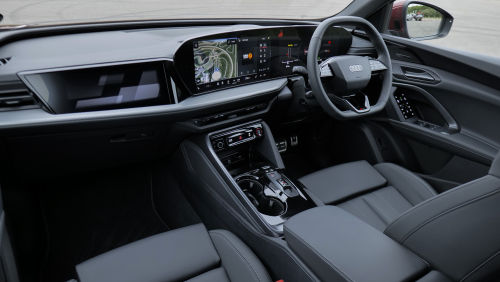 AUDI Q5 ESTATE 50 TFSI e Quattro Black Edition 5dr S Tronic view 12