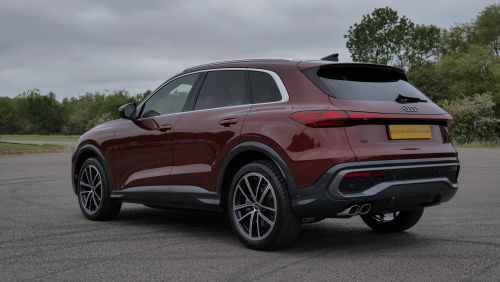AUDI Q5 ESTATE 50 TFSI e Quattro Black Edition 5dr S Tronic view 10