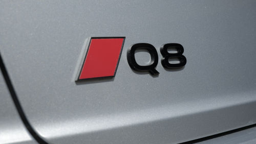 AUDI Q8 ESTATE 3.0 TFSI Quattro 340 Black Ed 5dr Tiptronic [Tech] view 37