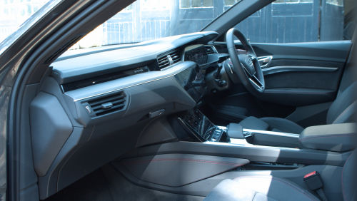 AUDI Q8 E-TRON ESTATE 300kW 55 Quattro 114kWh Sport 5dr Auto [Tech Pro] view 4