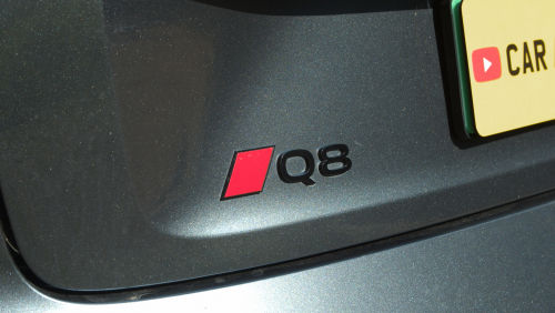 AUDI Q8 E-TRON ESTATE 250kW 50 Quattro 95kWh Sport 5dr Auto [Tech Pack] view 7