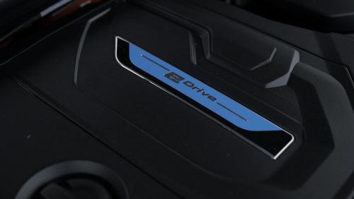BMW 3 SERIES TOURING 330e 22.3 kWh M Sport 5dr Step Auto [Pro Pack] view 10