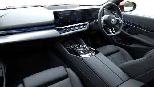 BMW 5 SERIES SALOON 550e xDrive M Sport 4dr Auto [Tech Plus] view 16