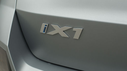 BMW iX1 ELECTRIC ESTATE 150kW eDrive20 M Sport 65kWh 5dr Auto [Tech+] view 6