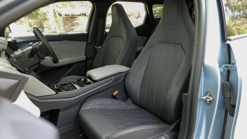 FORD EXPLORER ELECTRIC ESTATE 210kW Premium 77kWh 5dr Auto view 10