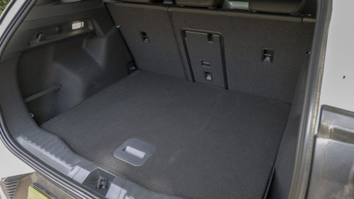 FORD EXPLORER ELECTRIC ESTATE 210kW Premium 77kWh 5dr Auto view 11