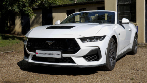 FORD MUSTANG CONVERTIBLE 5.0 V8 GT 2dr view 3