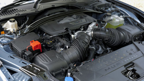 FORD MUSTANG CONVERTIBLE 5.0 V8 GT 2dr view 7