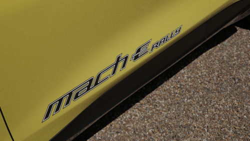 FORD MUSTANG MACH-E ESTATE 358kW GT 91kWh AWD 5dr Auto [Rally Pack] view 9