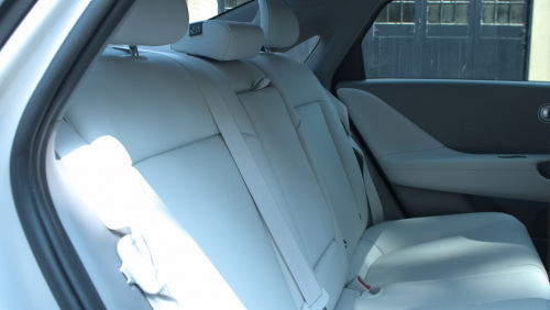 HYUNDAI IONIQ 6 ELECTRIC SALOON 239kW Premium 77kWh 4dr AWD Auto view 14