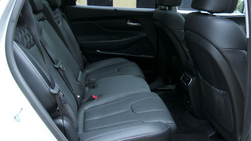 HYUNDAI SANTA FE DIESEL ESTATE 2.2 CRDi Premium 5dr 4WD Auto view 4